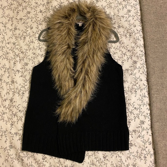 BB DAKOTA Knitted Vest with Fur Lining (size S) - Picture 2 of 7